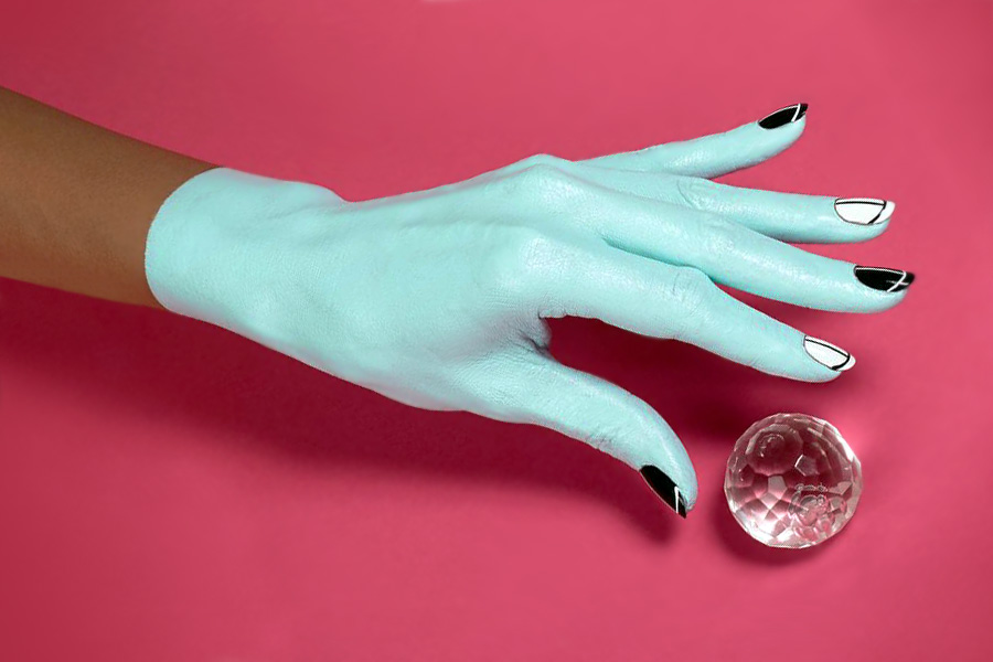 Модный лак для ногтей от дизайнера Деборы Липпманн