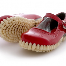 Осторожно! Ботинки с зубами!